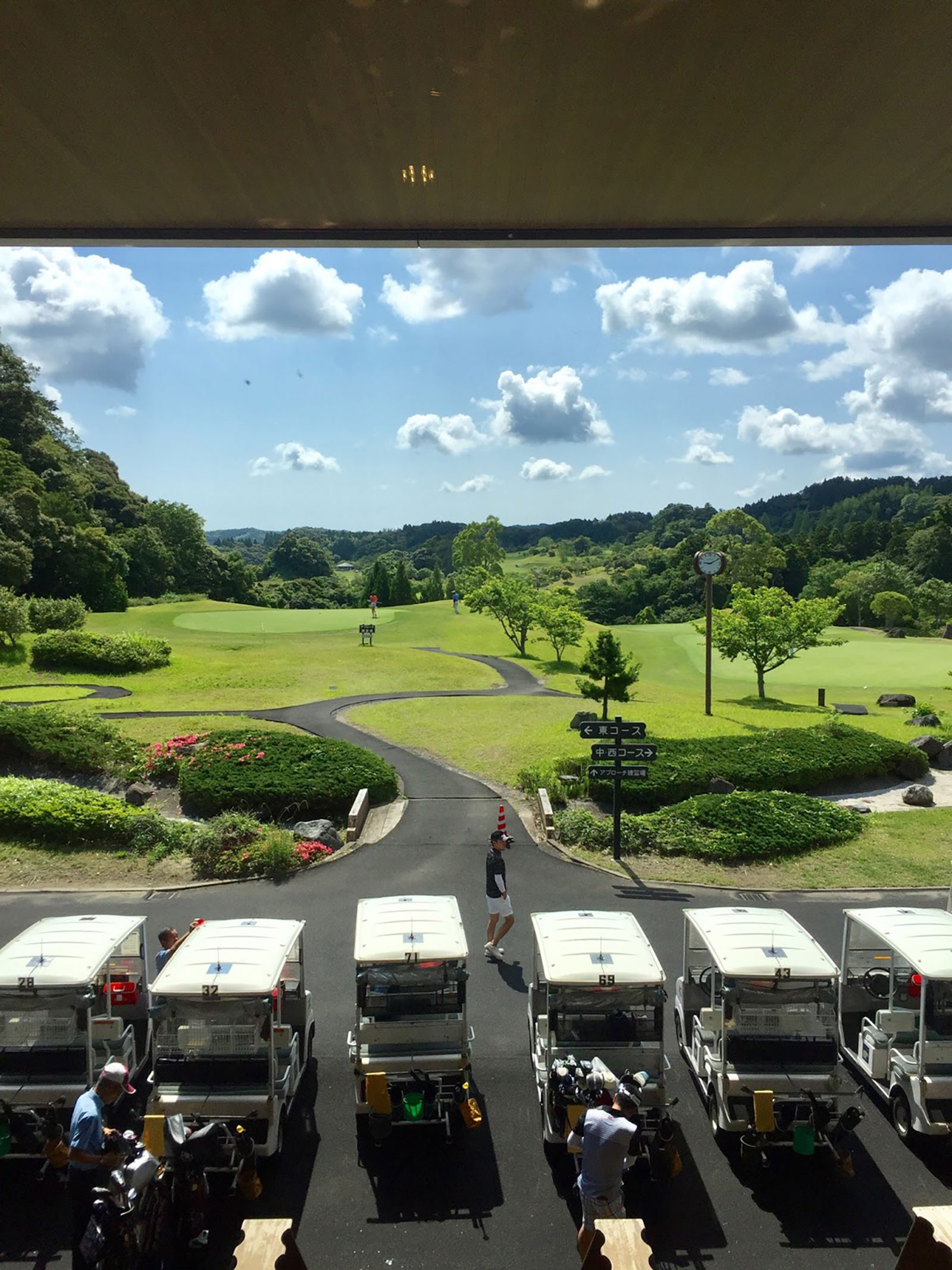 ゴルフ場到着